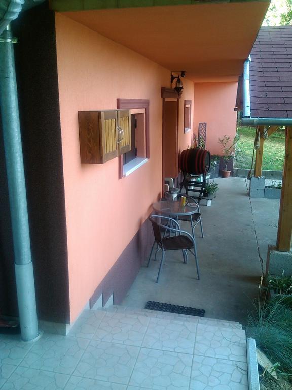 Orszag Apartmanhaz Залакарос Екстериор снимка