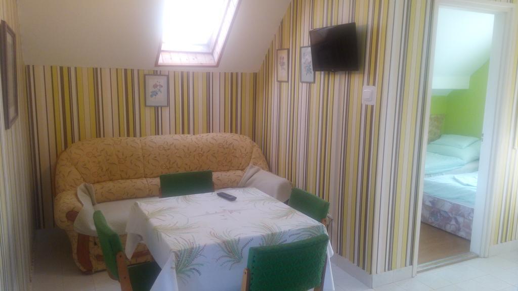 Orszag Apartmanhaz Залакарос Екстериор снимка
